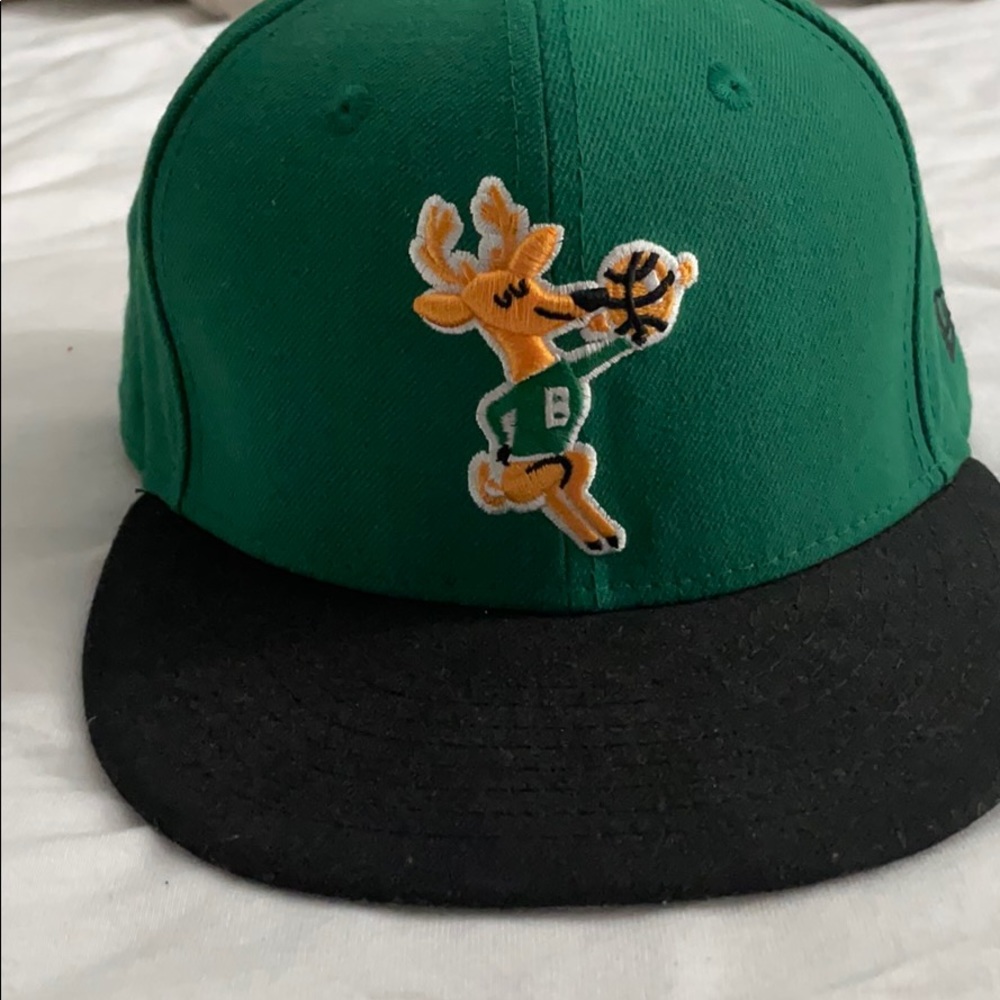 Milwaukee Bucks hat. Fitted